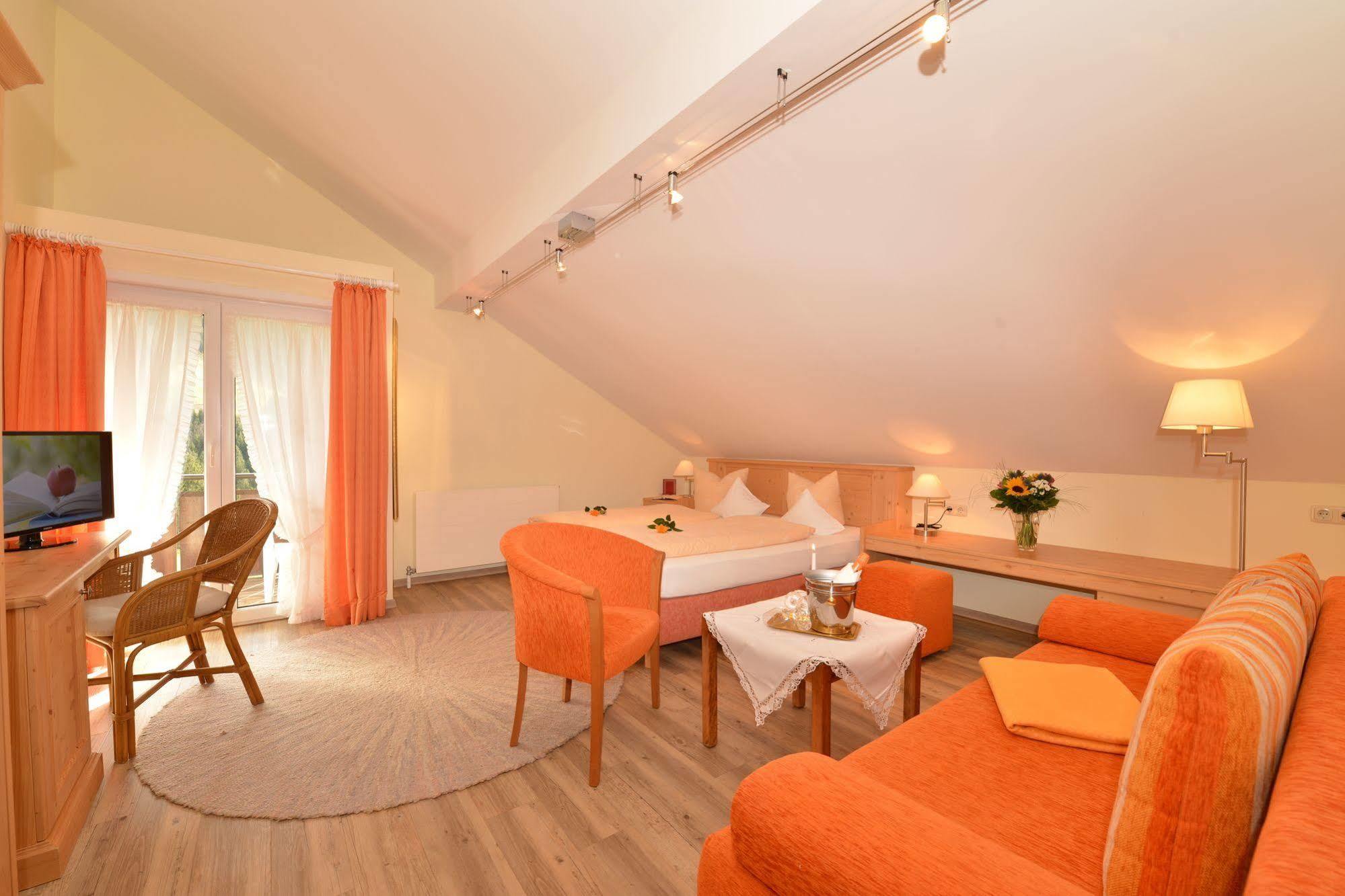 Hotel Adler Garni Hirschegg Rein المظهر الخارجي الصورة